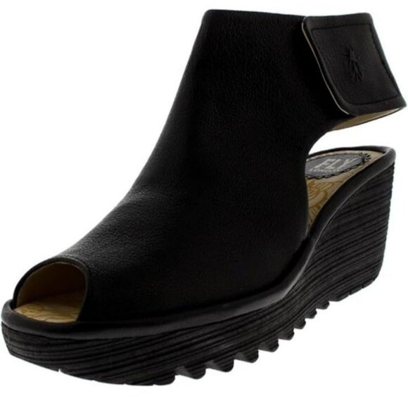 Fly London Women’s Black Leather Wedge Sandal Size 39 EUC - Picture 1 of 7